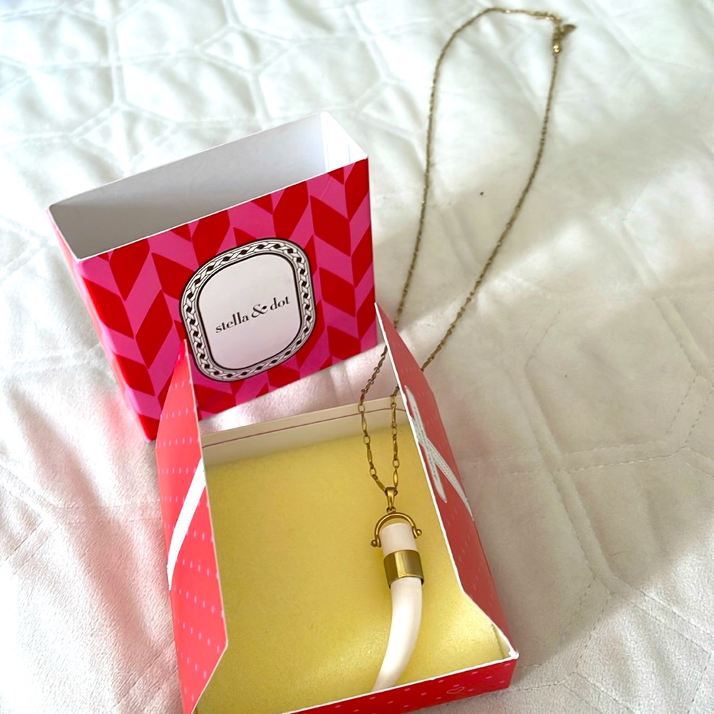 Stella & Dot Sahara Pendant Necklace NWT